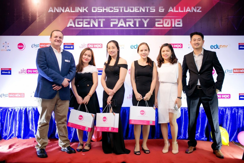 Annalink-oshcstudents-allianz-agent party-HCM-2018 (6)